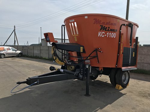 Кормосмеситель вертикальный КС-1100