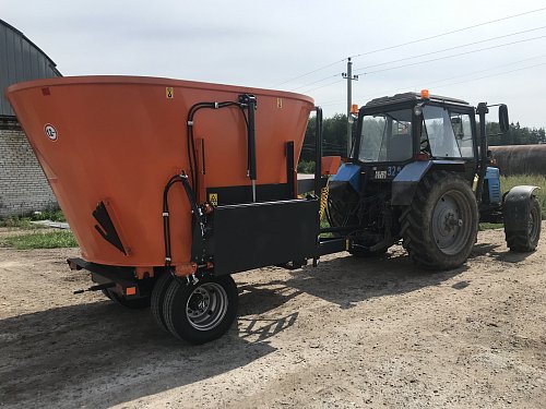 Кормосмеситель вертикальный КС-1100