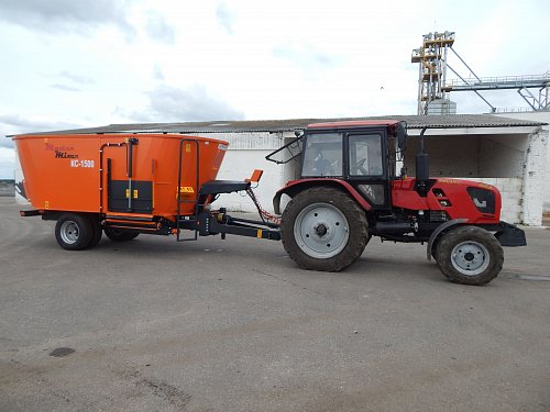 Кормосмеситель вертикальный КС-1500