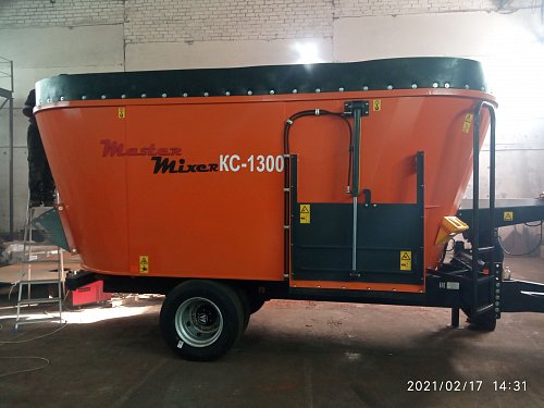 Кормосмеситель вертикальный КС-1300
