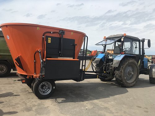 Кормосмеситель вертикальный КС-1100