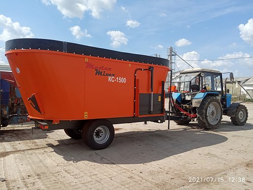 Кормосмеситель вертикальный КС-1500