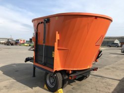 Кормосмеситель вертикальный КС-900
